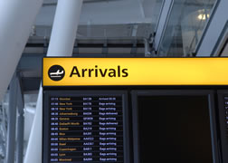Auch am Flughafen werden die Schüler von unseren Betreuen begleitet